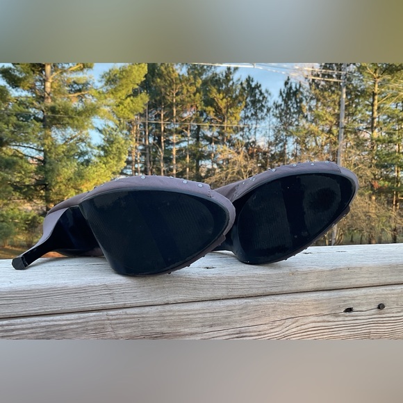 Lulu Townsend Studded Peep-Toe Heels – Taupe/Gray – EUC Size 9 - Picture 7 of 9